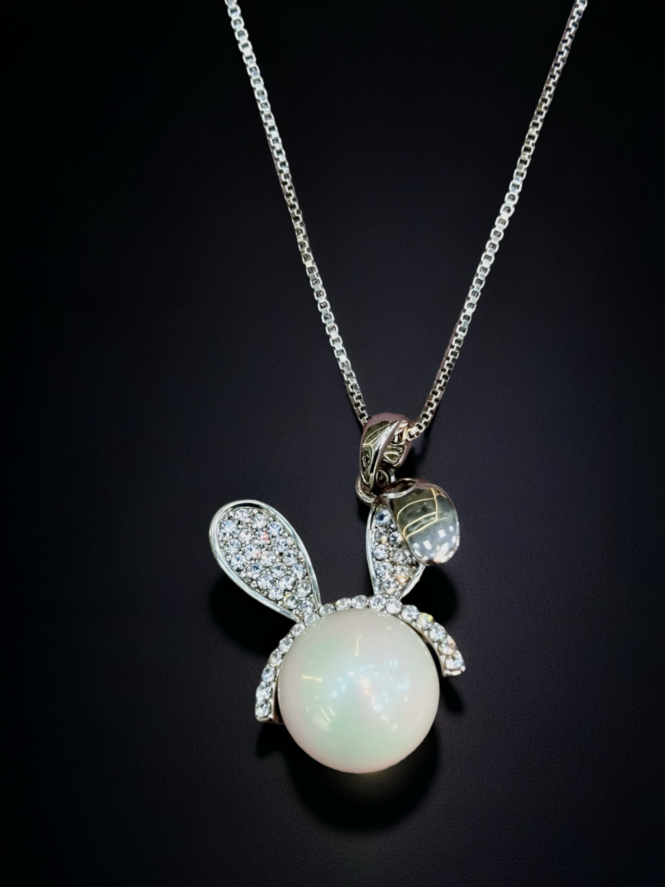 Luna Bunny chain