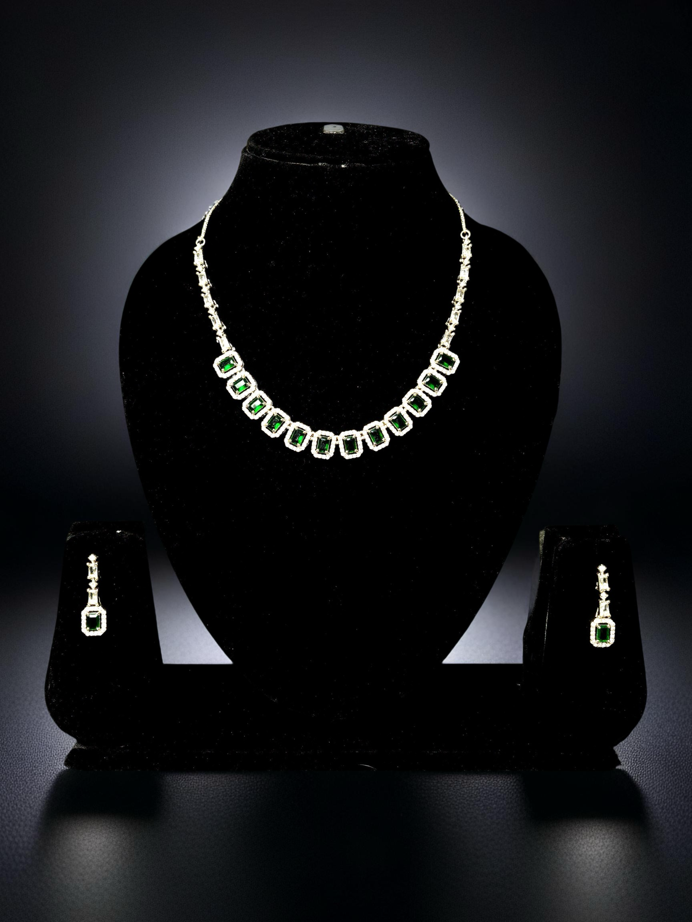 Emerald Radiance AD Necklace Set