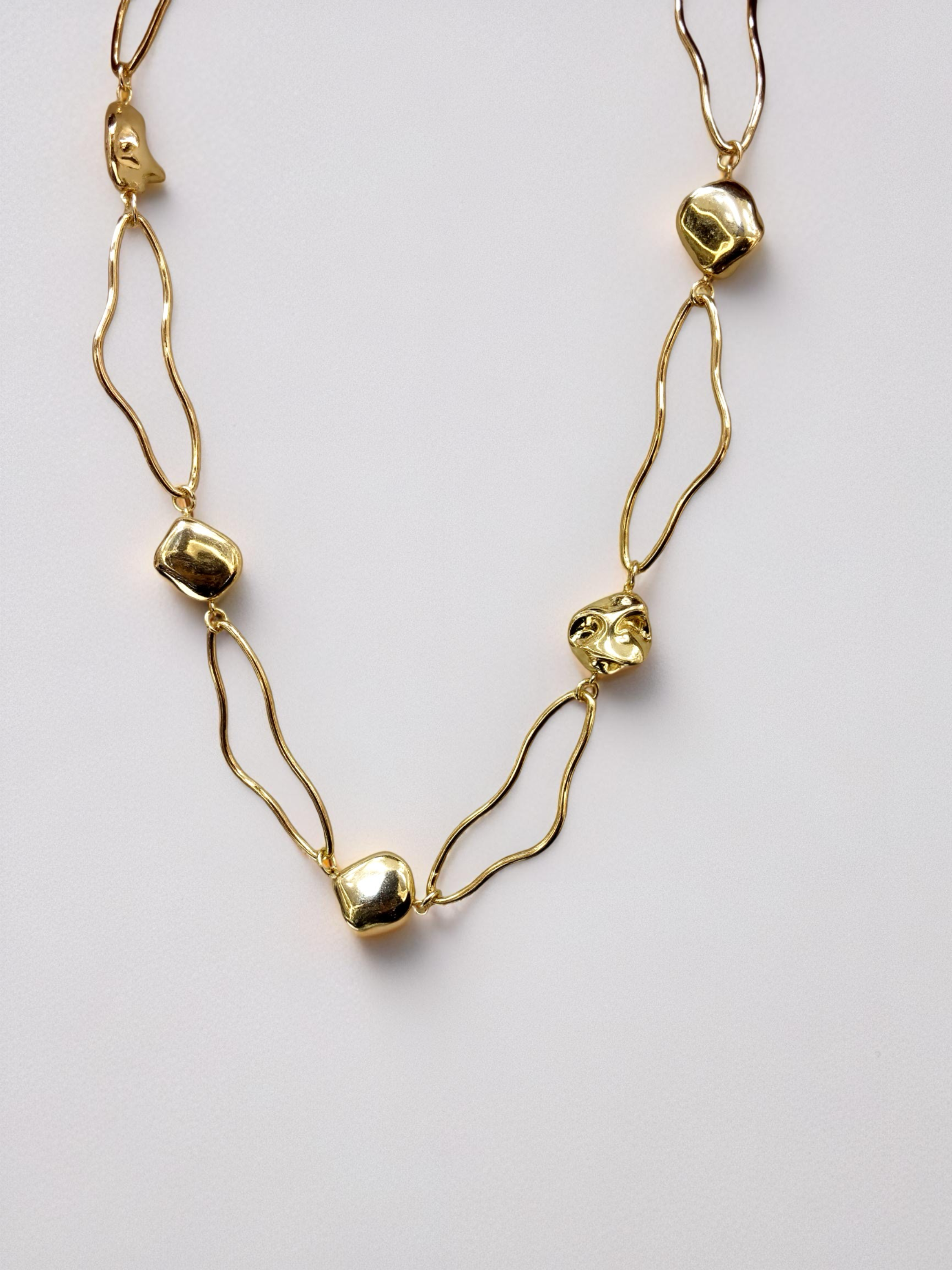 Golden Muse Organic Form chain