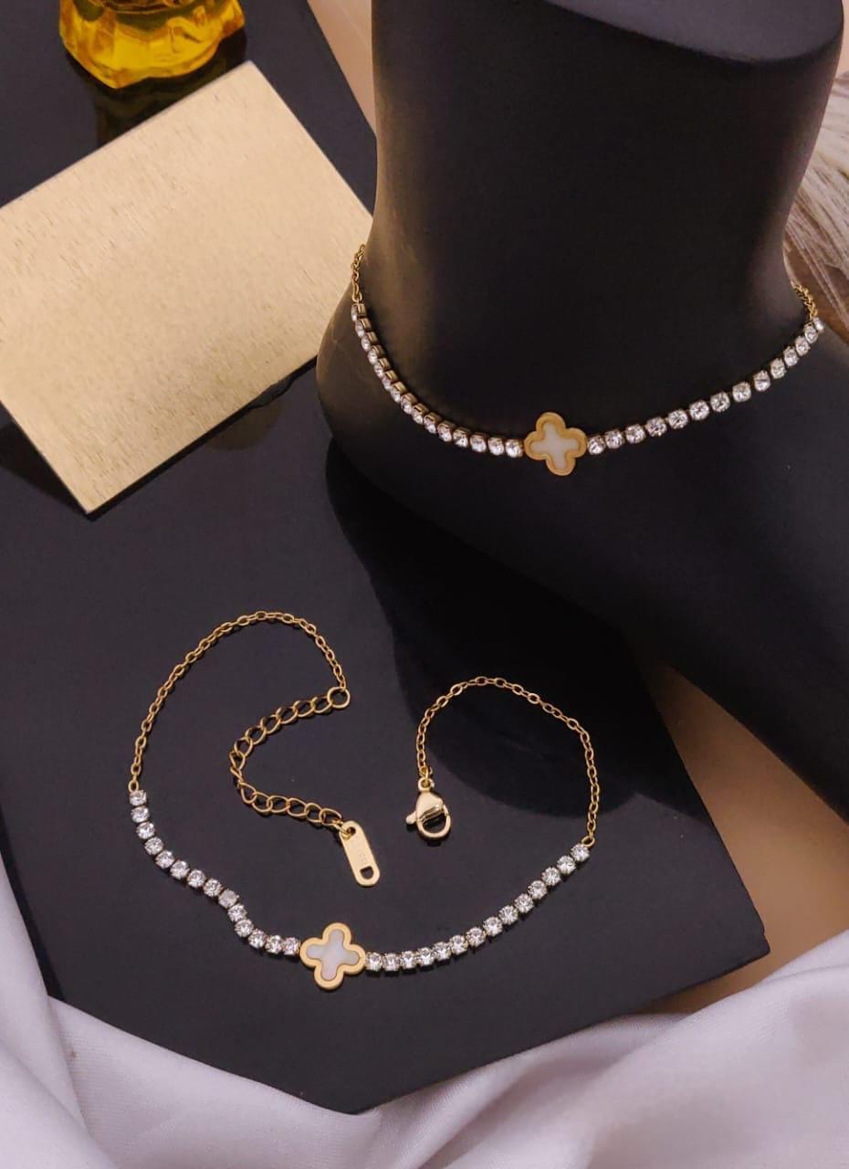 White Pearl Flower Anklet