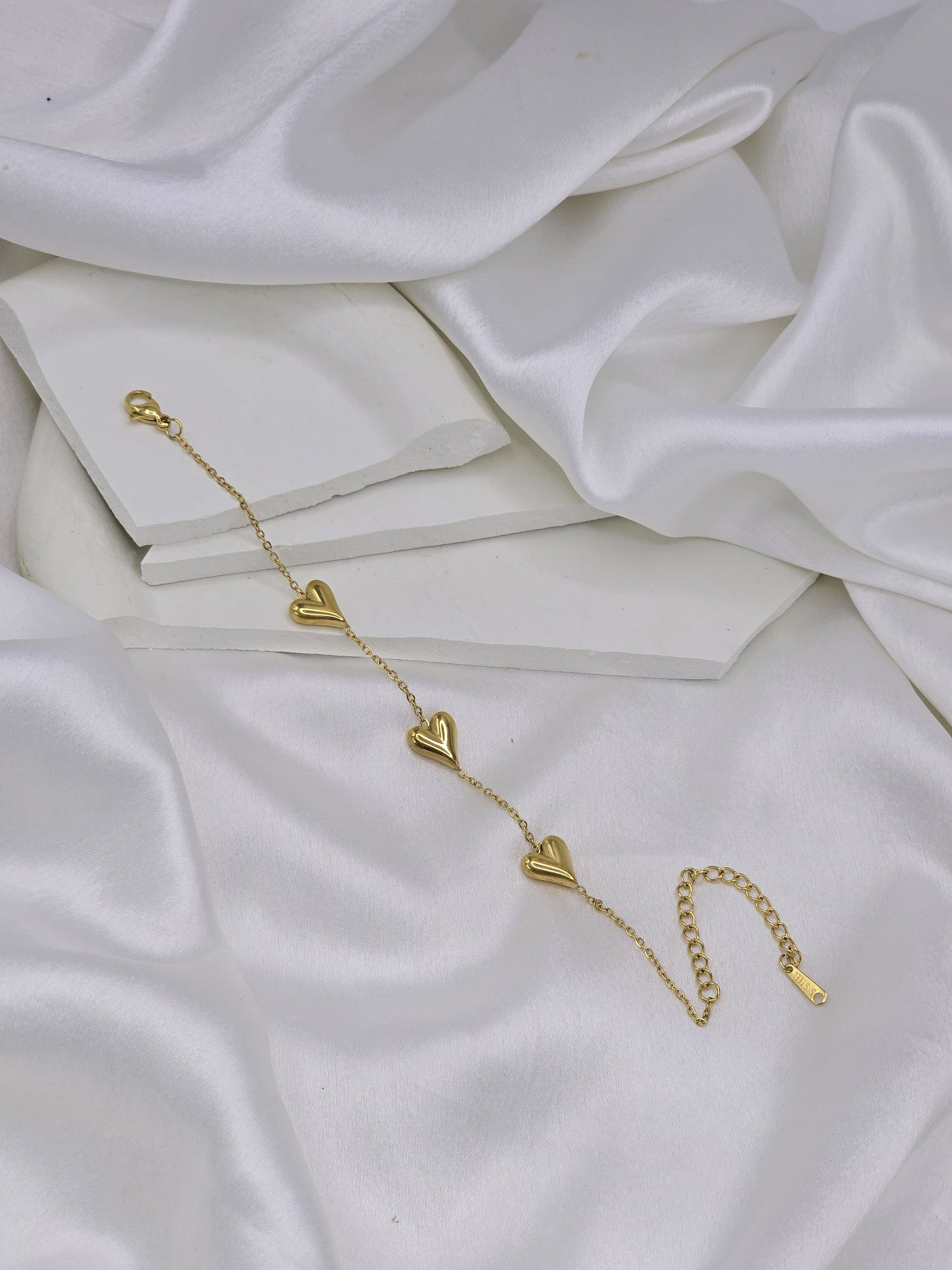 Golden Hearts Chain Bracelet