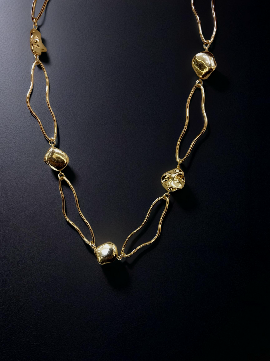 Golden Muse Organic Form chain