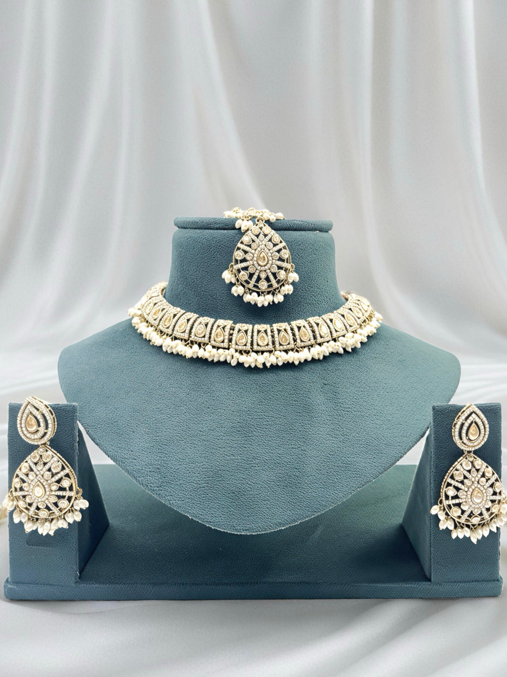 Pearl Kundan Choker Necklace Set