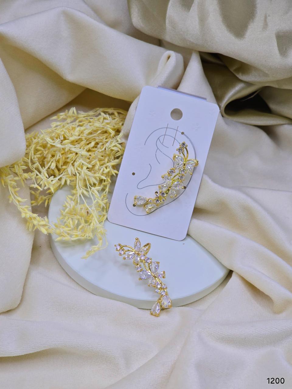 Starry Glow Ear Cuff